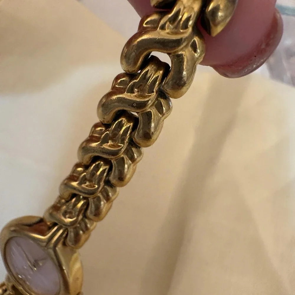 Seiko 1N00-1D09 Gold Tone Quartz Ladies Watch Japan Movement